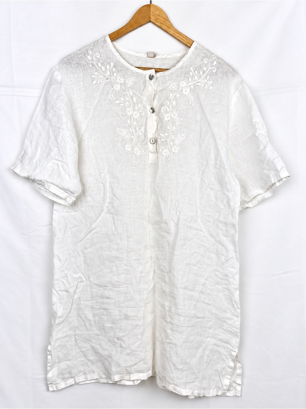 Women's White 100% Linen Short-Sleeve Tunic Blouse with Floral Neck Embroidery